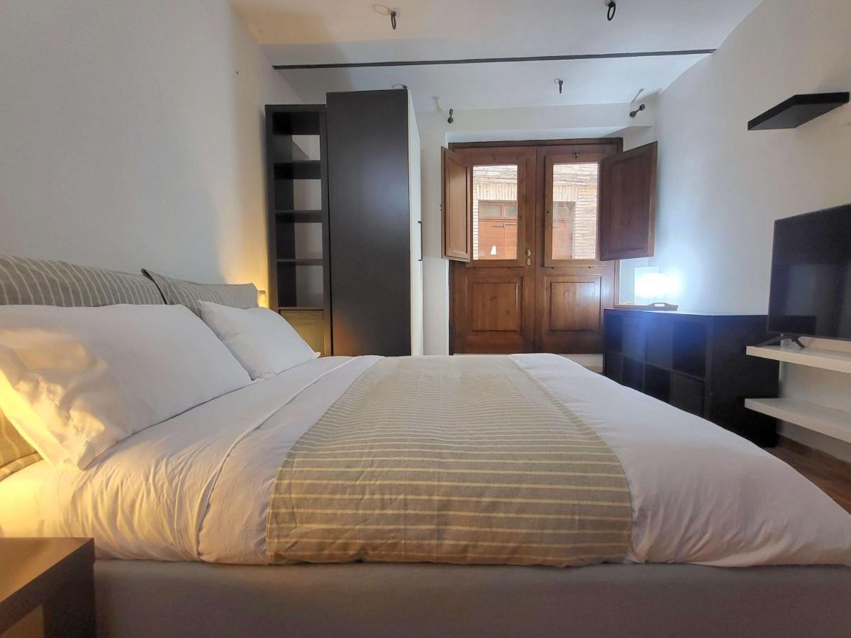 Appartamento Davanti Al Porto Romano Bevagna ภายนอก รูปภาพ